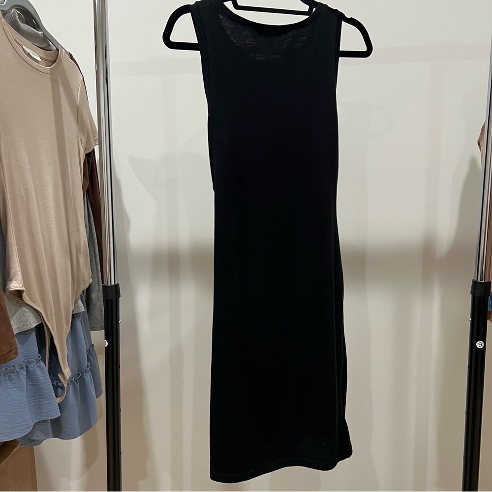 Leith Black Sleeveless Ruched Midi Dress - Picture 2 of 2
